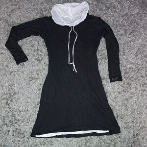 Kuhl Dark gray and white reversible Organic Cotton Blend Long sleeve dress SMALL